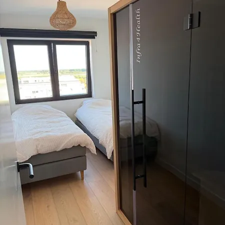 Sealevel 9, Wellness Seafront ميدل كيرك